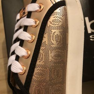 Bebe sneakers